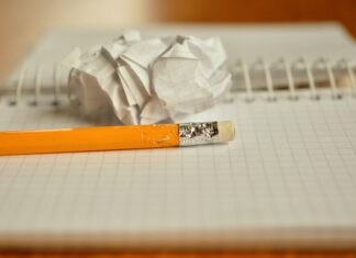 Co rozpuszcza papier toaletowy w szambie? Co rozpuszcza papier toaletowy w szambie?