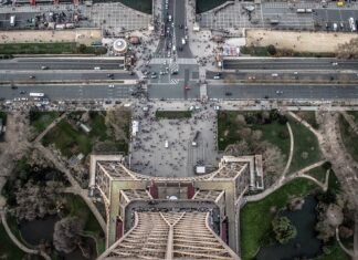 Skąd wziąć wysokość budynków? Skąd wziąć wysokość budynków?