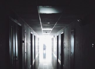 Jak długo można jeździć w trybie awaryjnym?